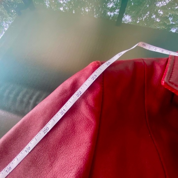♥️Deep Red/Burgundy VINTAGE Leather Jacket! Appx a size 6–8 **See measurements♥️ - Picture 16 of 17